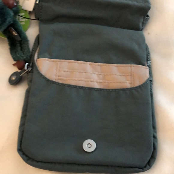 Kipling NWELDORADO Light Aloe Tonal Nylon Crossbody With Monkey Key Chain NWT - Picture 8 of 15